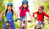 El Niño, su Salud y el Mangostán. IV. Hacer ejercicio con su bicicleta y después dele el Mangostán.