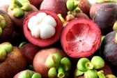 La fruta El Mangostán