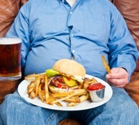 Debes reducir el consumo de grasa.