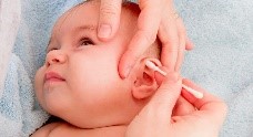 El lavado de oídos en niños pequeños es poco frecuente.